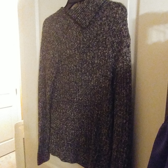 Leo and Nicole Sweater Gray NWT SIZE XL - Picture 4 of 4